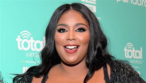 lizzo nudes|Lizzo shares totally naked photo in new Instagram post